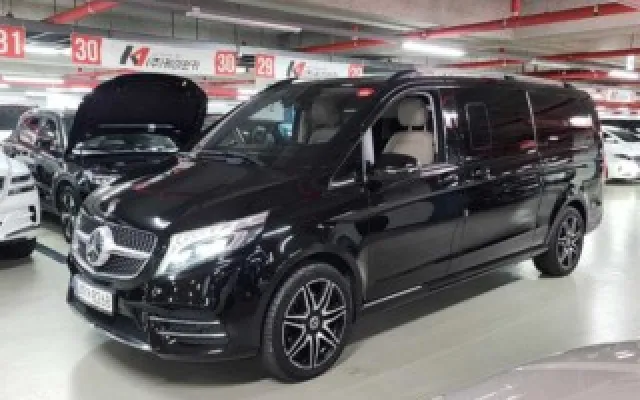 수원중고차판매사이트 V클래스 V300 d 4MATIC 매물 사진 3 - 2023/09 49,212km